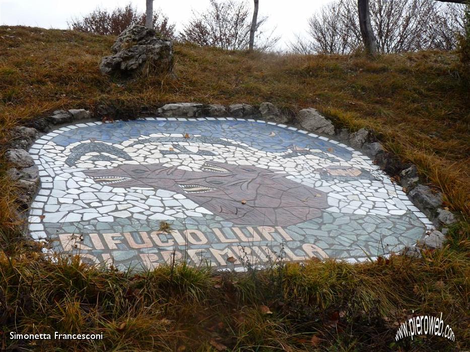 13 MOSAICO AL RIFUGIO.JPG